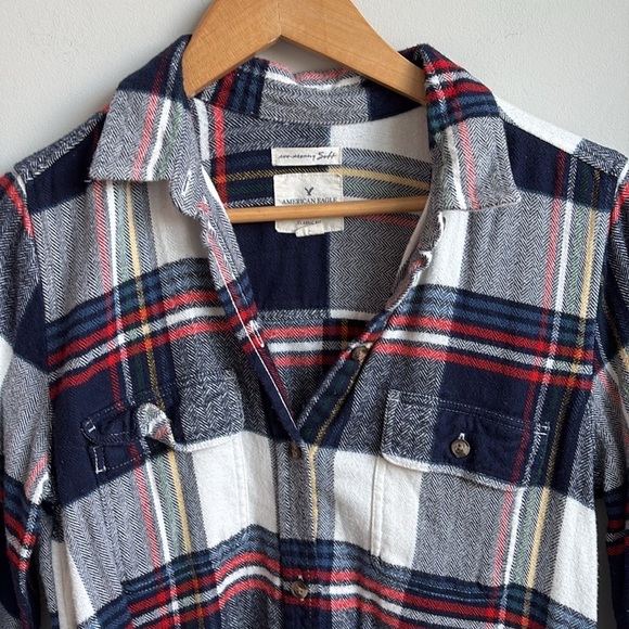 American Eagle Classic Fit Plaid Flannel Shirt Medium - Picture 2 of 4